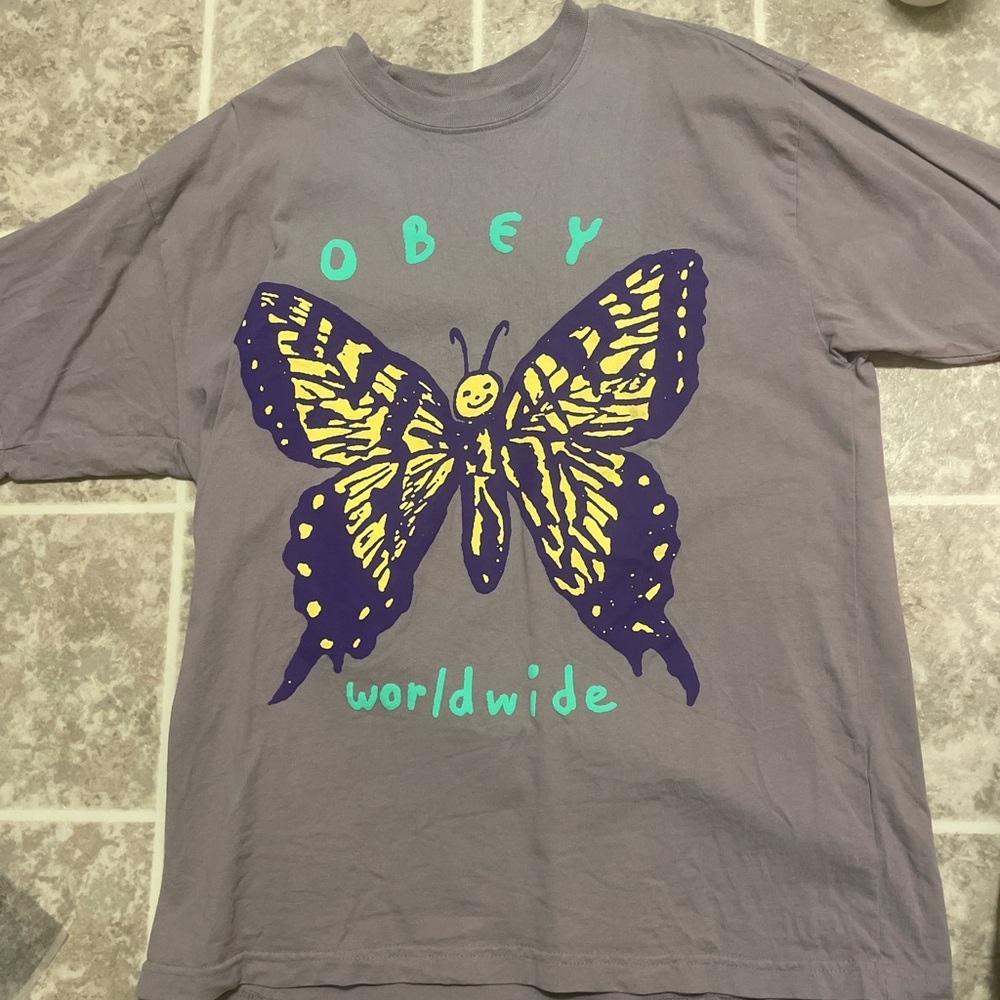 Obey Butterfly Graphic Short Sleeve Tee in Gray and Purple